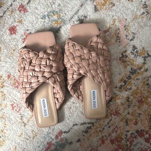 Steve Madden Tan Mules with Woven Design